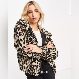 JDY TEDDY JACKET IN LEOPARD PRINT